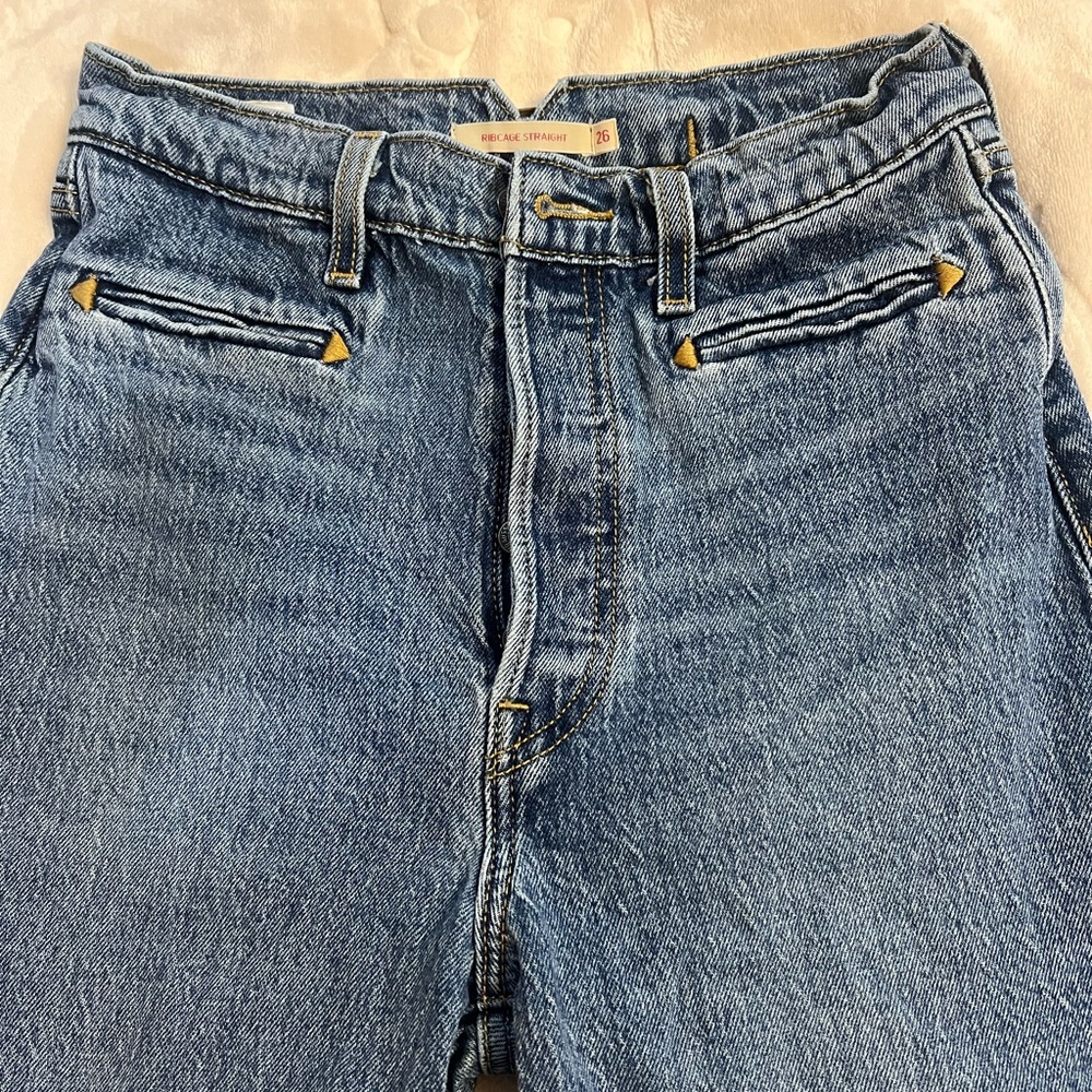 Levi's High Rise Blue Jeans